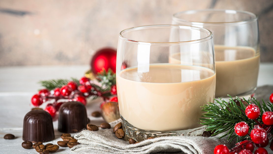 https://www.mypricechopper.com/Frontend/Media/Recipes/Eggnog_White_Russian_1110x625.jpg